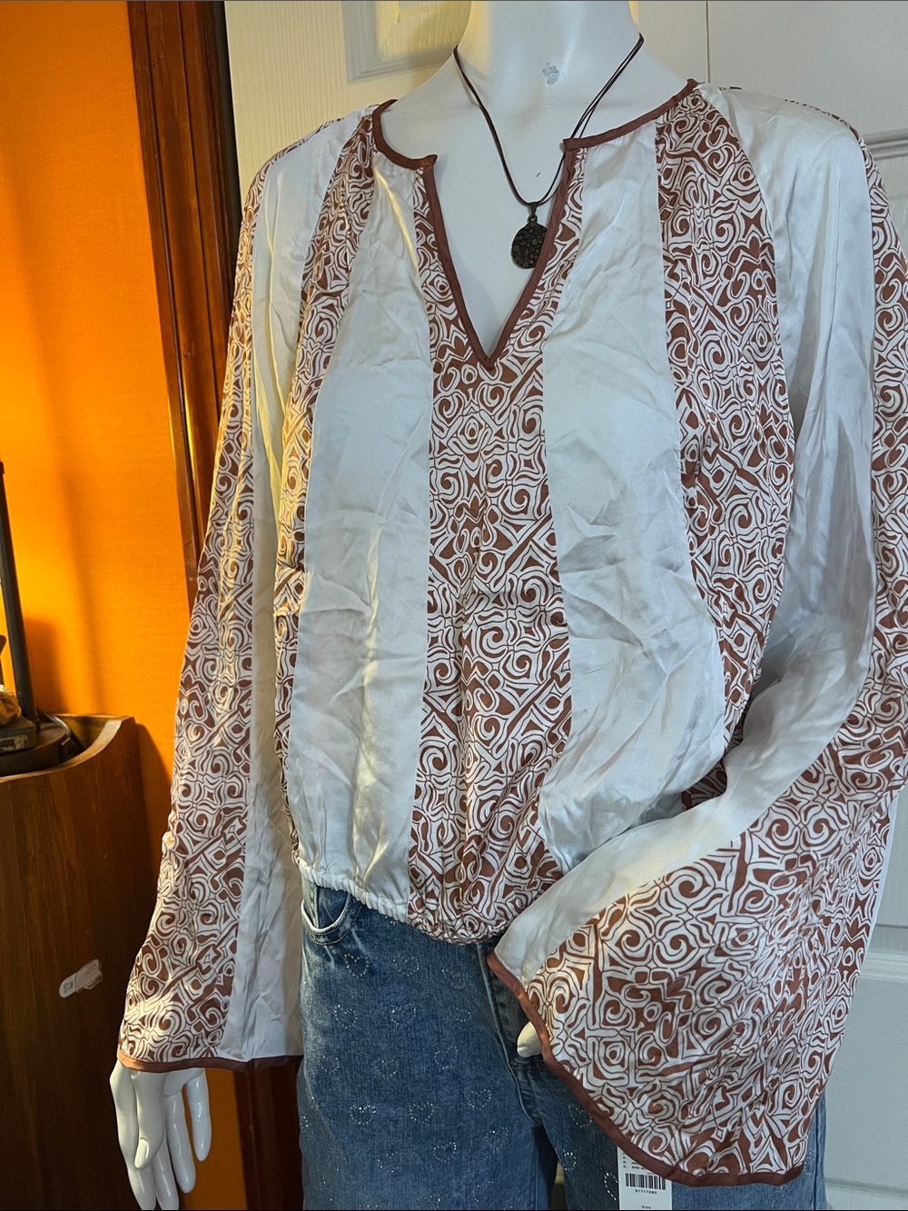 Anthropologie NWT Women's Cream and Brown Patterned V-Neck Boho Blouse